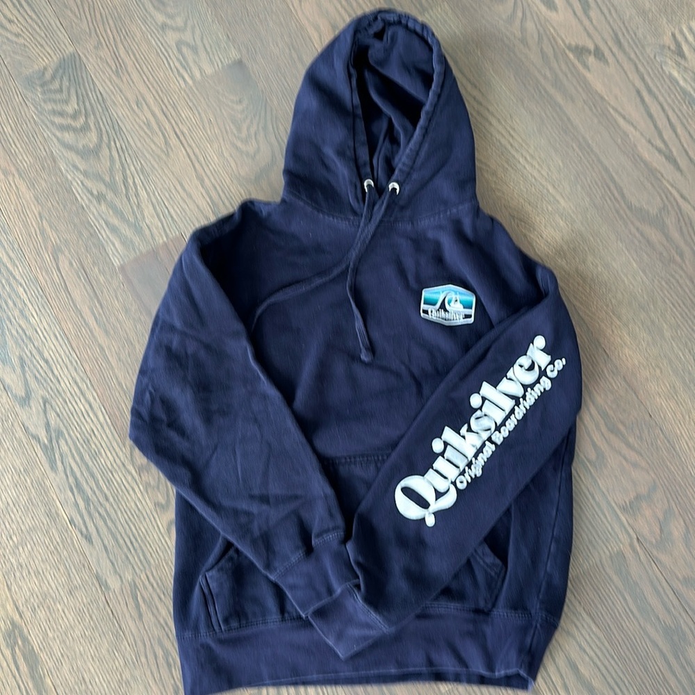 Men’s NEW Without Tag QUIKSILVER Hoodie Sweatshirt. Size Medium
